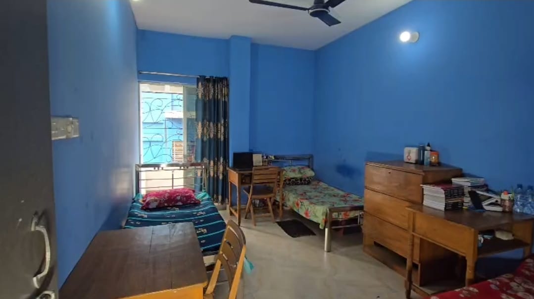 ট্রিপল রুম (এটাচ বেলকনি)